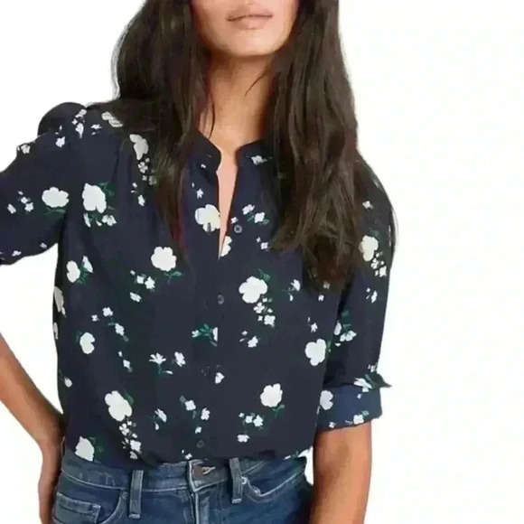 Banana Republic Women’s Drapery Classic Textured Floral Blouse - Picture 3 of 11